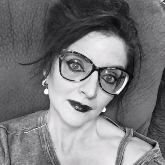 Meet Your Posher - Picture 11 of 13